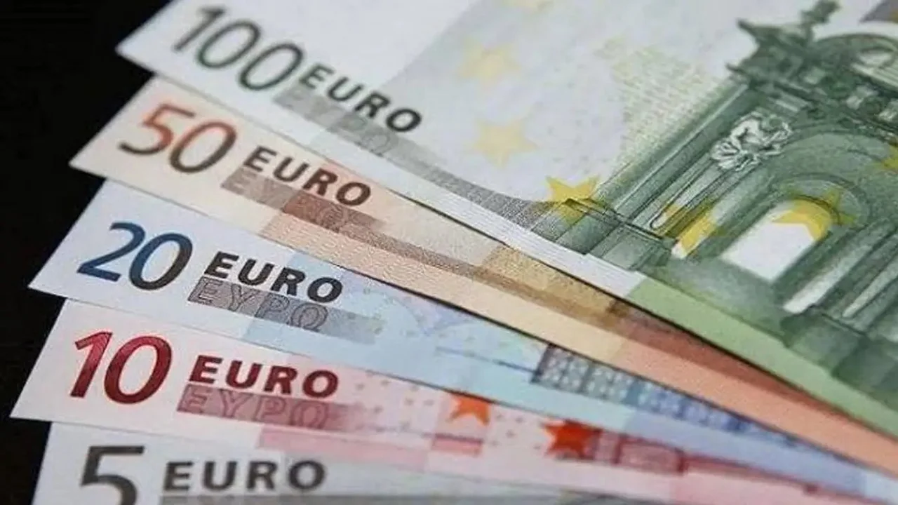 تحركات جديدة في سعر اليورو أمام الجنيه بالبنوك المصرية خلال تعاملات الأحد 1 مارس